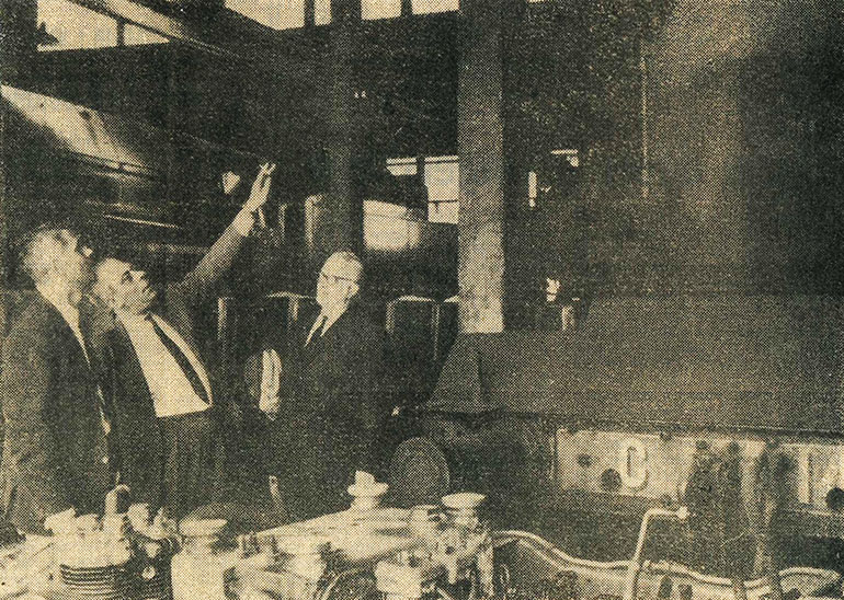 Photograph from the article Elles iront au musée mais où et quand ? showing Jean-Mathis Horrenberger, Michel Doerr and Daniel Caire, l’Alsace, 28 May 1966, Cité du Train collection