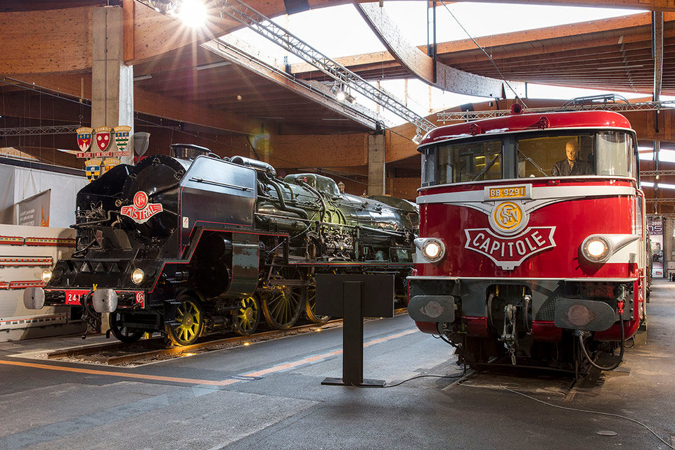 Le Mistral et le Capitole, deux trains légendaires du XXe siècle que vous pouvez admirer à la Cité du Train, photo : Raphaël Dautigny -Cité du Train