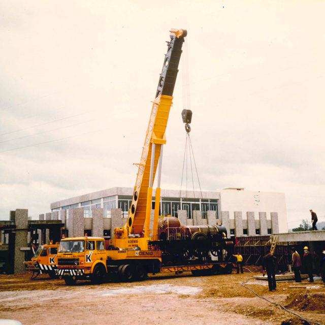 Michel Lamarche, Arrival of the locomotive L’Aigle at the French Railways Museum, photograph, 1977, Cité du Train collection