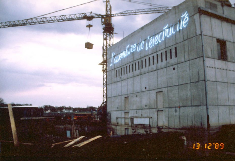 Anonymous, Construction of the second part of the Electropolis museum, photograph, 1989, Electropolis collection